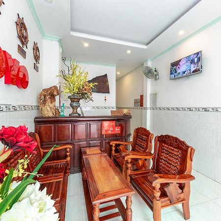 Oyo 828 Hoa Giay Hotel Nha Trang Exterior foto
