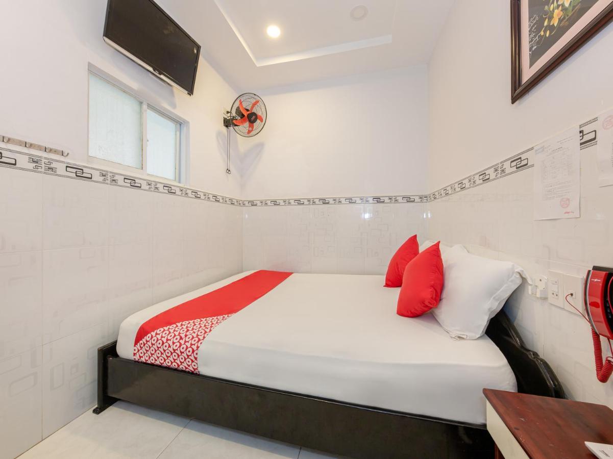 Oyo 828 Hoa Giay Hotel Nha Trang Exterior foto